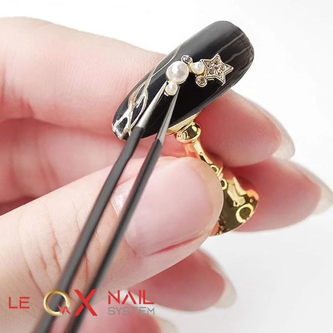SAMPLE DISPLAY- MAGNETIC PRESS ON NAIL STAND